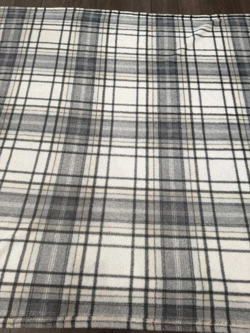 Plush Gray & White Plaid Throw Blanket 47x58